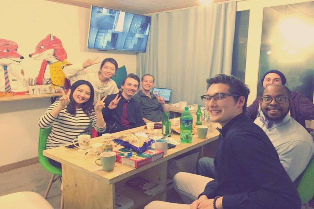 Hongdae Lazy Fox Hostel In Сеул Екстер'єр фото