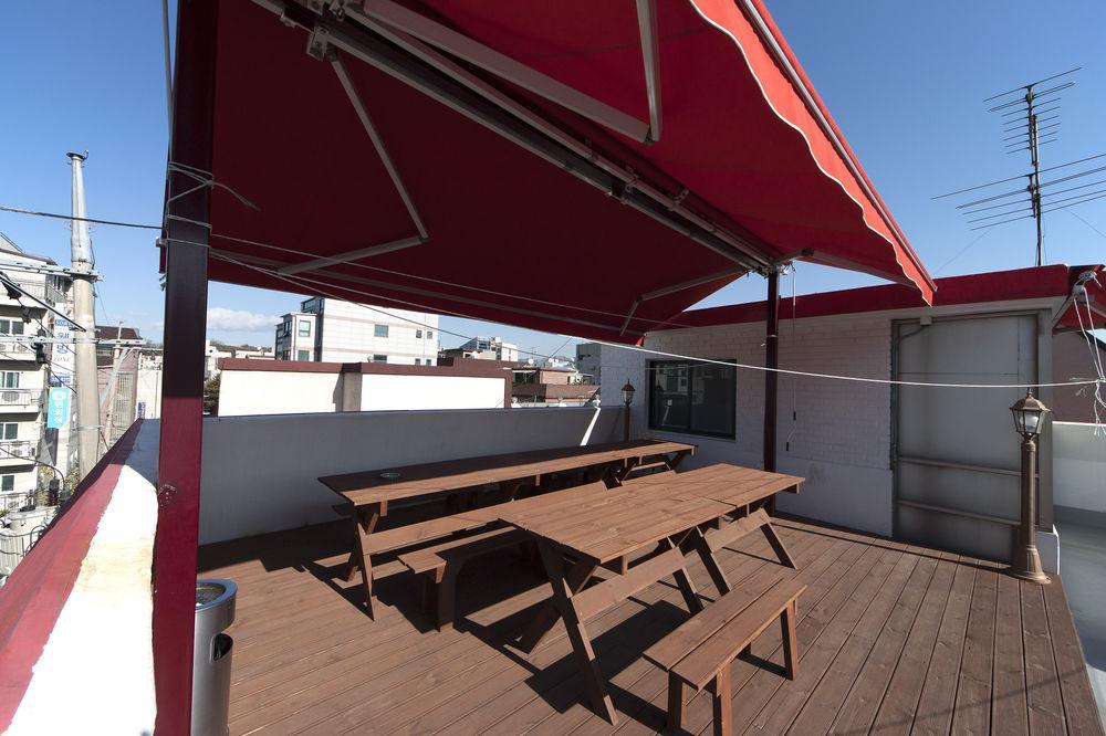 Hongdae Lazy Fox Hostel In Сеул Екстер'єр фото