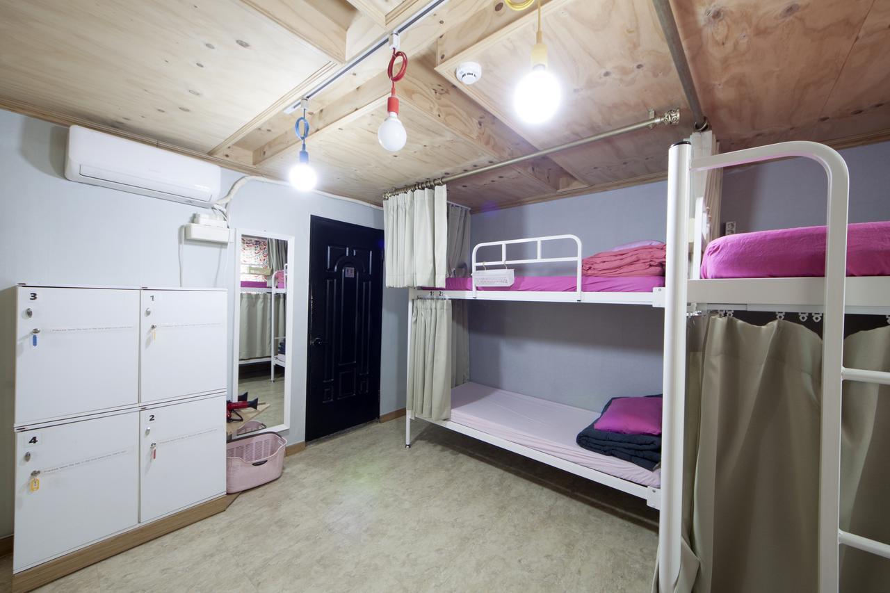 Hongdae Lazy Fox Hostel In Сеул Екстер'єр фото