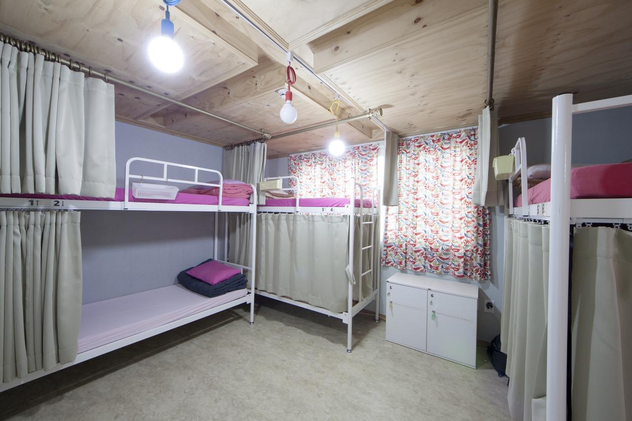 Hongdae Lazy Fox Hostel In Сеул Екстер'єр фото