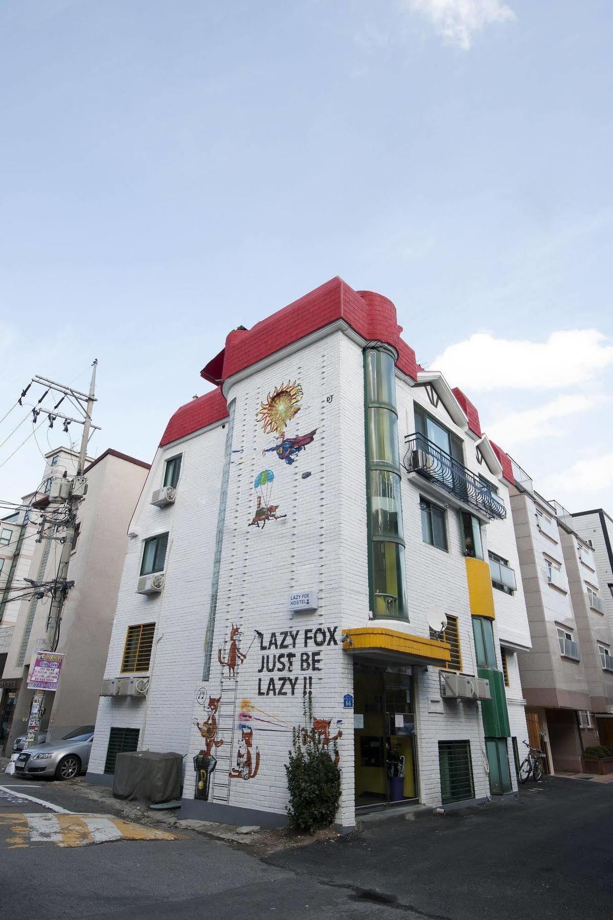 Hongdae Lazy Fox Hostel In Сеул Екстер'єр фото