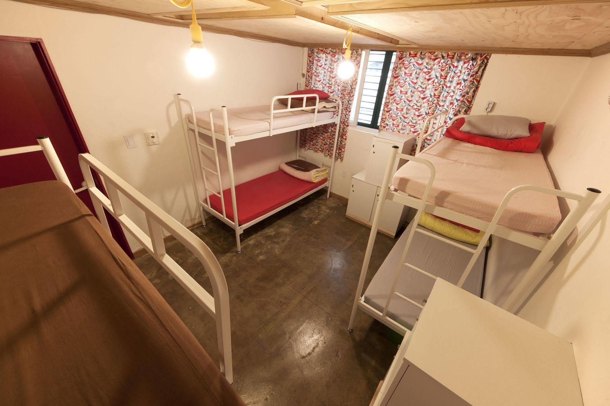 Hongdae Lazy Fox Hostel In Сеул Екстер'єр фото